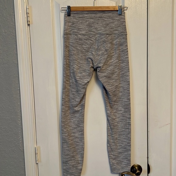 Lululemon Wunder Under Leggings - Picture 6 of 12